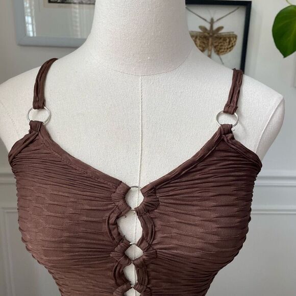NWT PrettyLittleThing Chocolate Brown Textured Ring Detail BodyCon Cut Out Midi - Picture 5 of 10